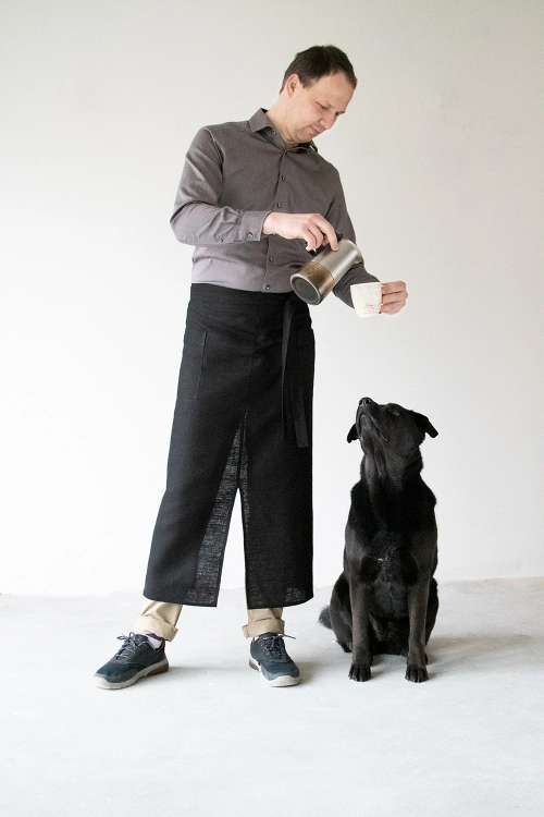 ong unisex black waist apron with slit on front and two pockets on sides