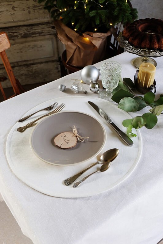 Round linen placemats off white double layer table mats