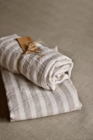 Striped linen bath towels neutral tones. Prewashed towels dries quicly and friendly to Your skin.