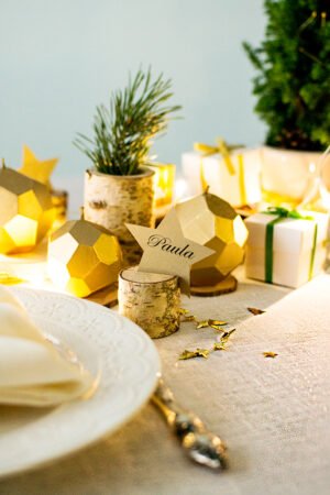 Linen tablecloth with gold sparkle great for special occasion like Christmas or wedding, anniversary.